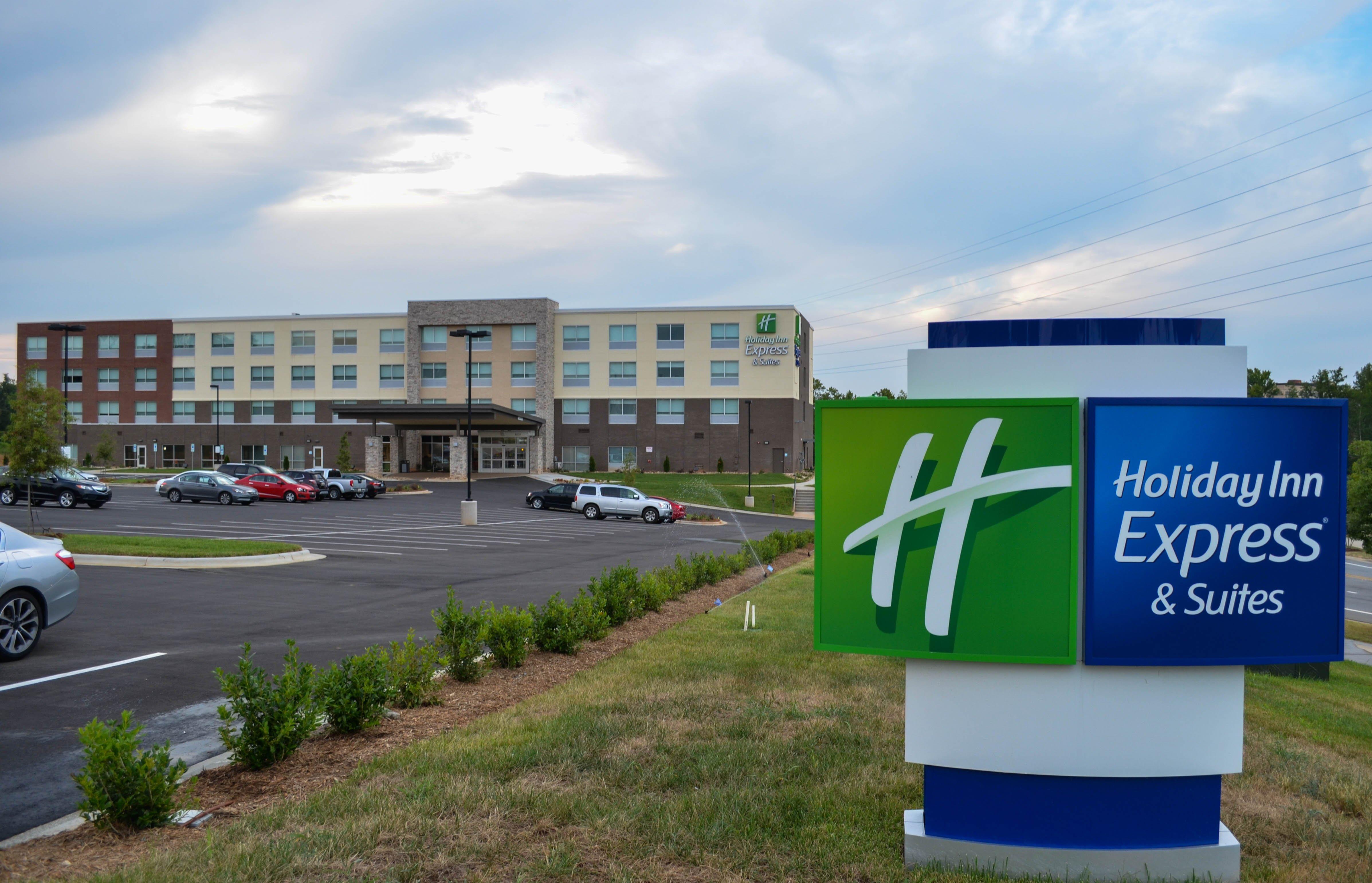Holiday Inn Express & Suites Raleigh Airport - Brier Creek By Ihg Екстер'єр фото