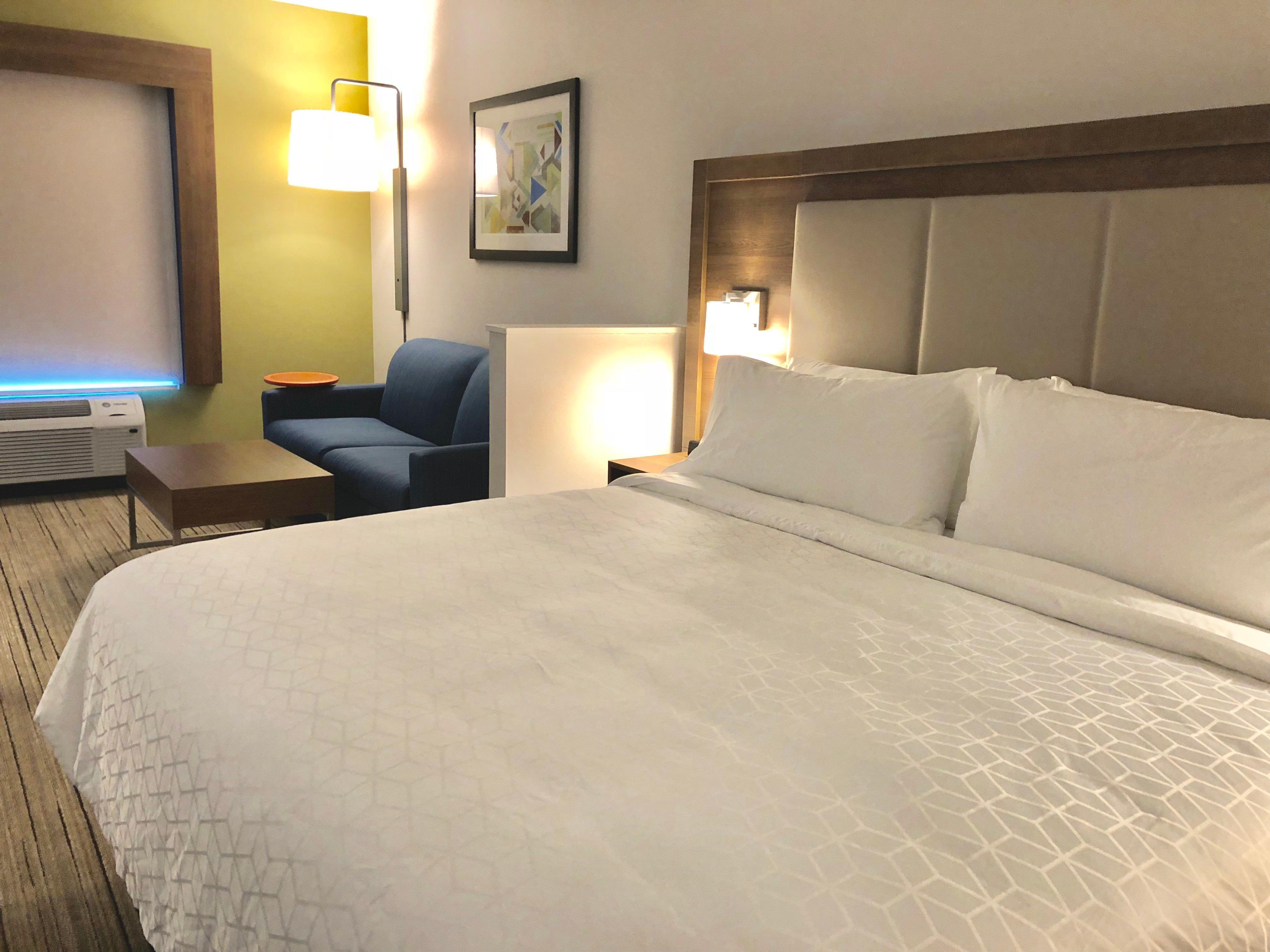 Holiday Inn Express & Suites Raleigh Airport - Brier Creek By Ihg Екстер'єр фото