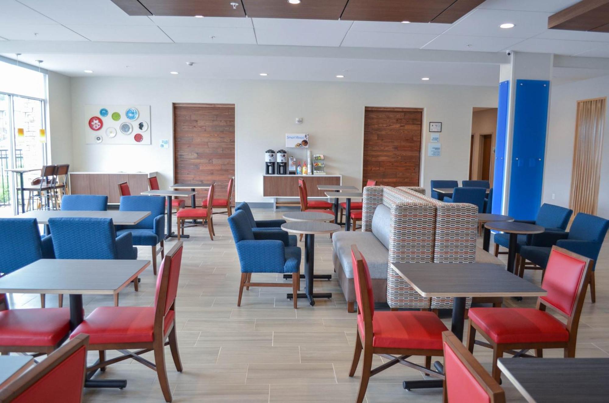 Holiday Inn Express & Suites Raleigh Airport - Brier Creek By Ihg Екстер'єр фото